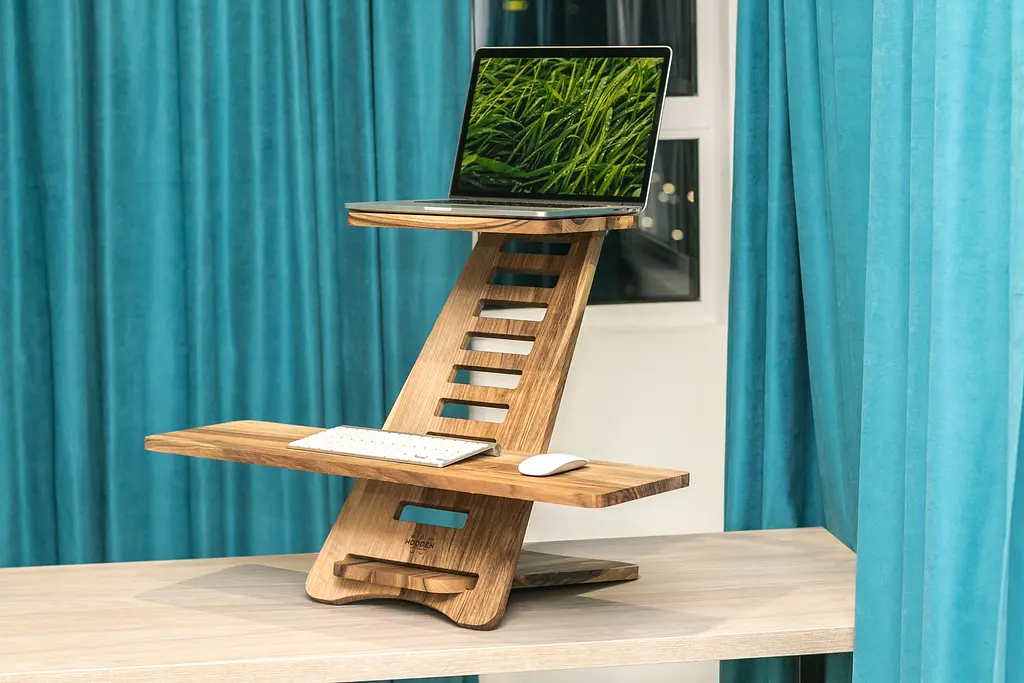 Эргономичный столик Wooden Amsterdam для ноутбука 18 мм Орех (WA-5.2) - фото 15