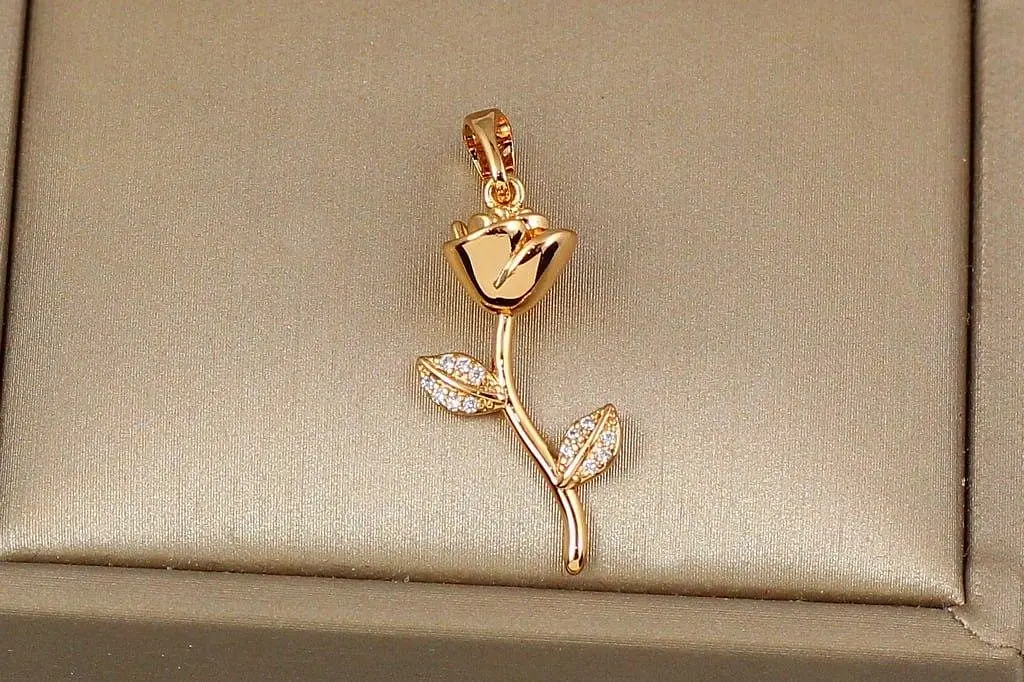 Кулон Xuping Jewelry золотая роза 2,4 см золотистий