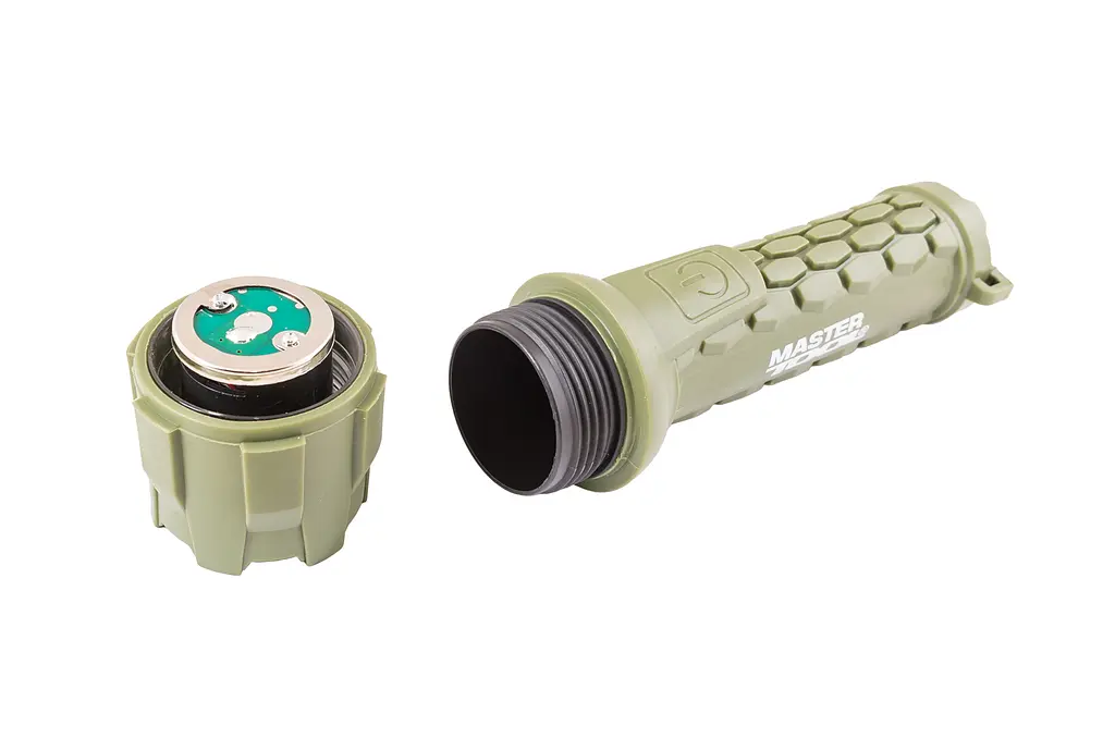 Ліхтар ручний водонепроникний на батарейках 2xAA Mastertool CREE LED компактний ліхтарик для кемпінгу та будинку 180х55 мм 120 Лм захист IP66 Оливковий - фото 4