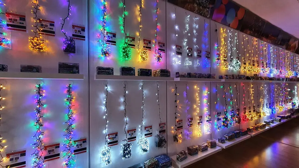 Гірлянда нитка 300led warm 100-10 led флеш на чорному дроті ∙ Провід гірлянда кульки 300 led - фото 5