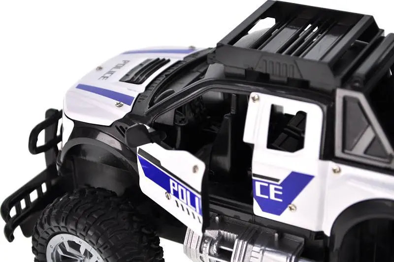 Радіокерована модель автомобіля YG Toys з акумулятором та пультом керування (935) - фото 6