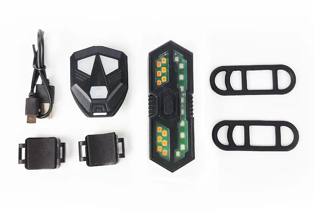 Велосипедна фара задня West Biking YP0701314 22 Led 80 Lm USB 700 mAh дистанційна з сигналами повороту 9х3х3 см (G0001102) - фото 3