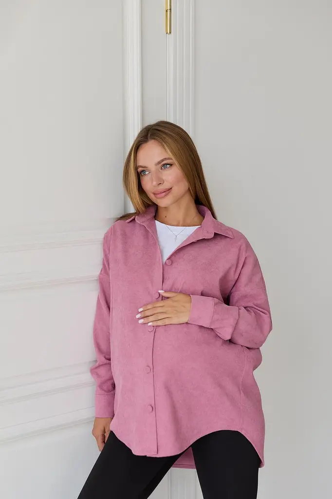 Женская рубашка для беременных стиля oversize из микровельвета Varna размер 2XL-3XL Lullababe пудровая - фото 5
