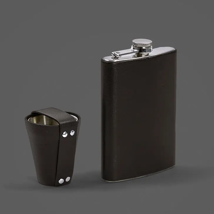 Набор с флягой и рюмками в кожаном чехле темно-коричневый. - фото 4