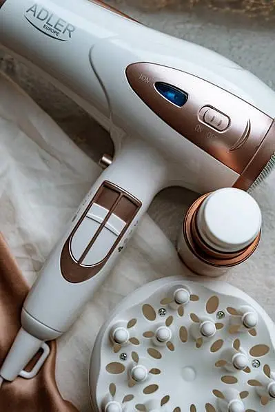 Фен с ионизацией Adler AD 2248, 2400 Вт диффузор концентратор 2 скорости компактный 1 шт. белый (33705-IS) - фото 5