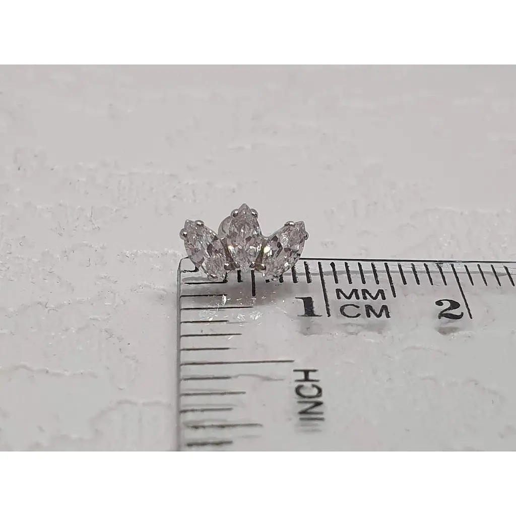 Серебряная серьга для пирсинга хеликса Ирий с фианитами. 40034ШТ - фото 5