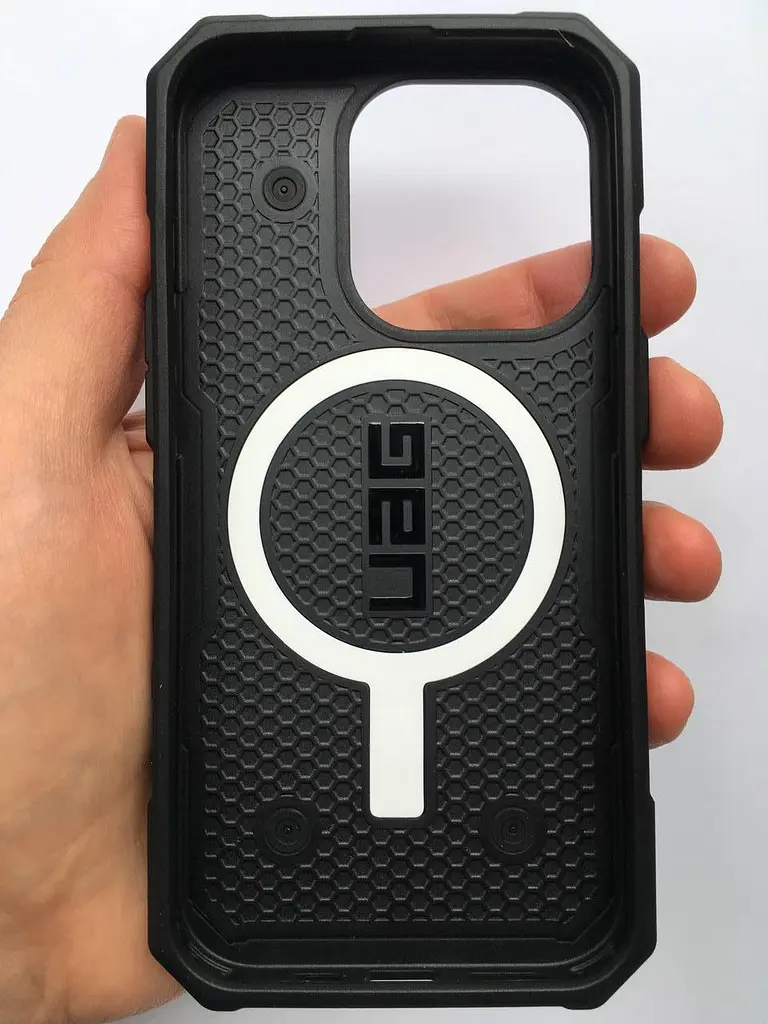 Оригінальний протиударний чохол UAG Pathfinder MagSafe для iPhone 14 Pro Max Black (114055114040) - фото 3