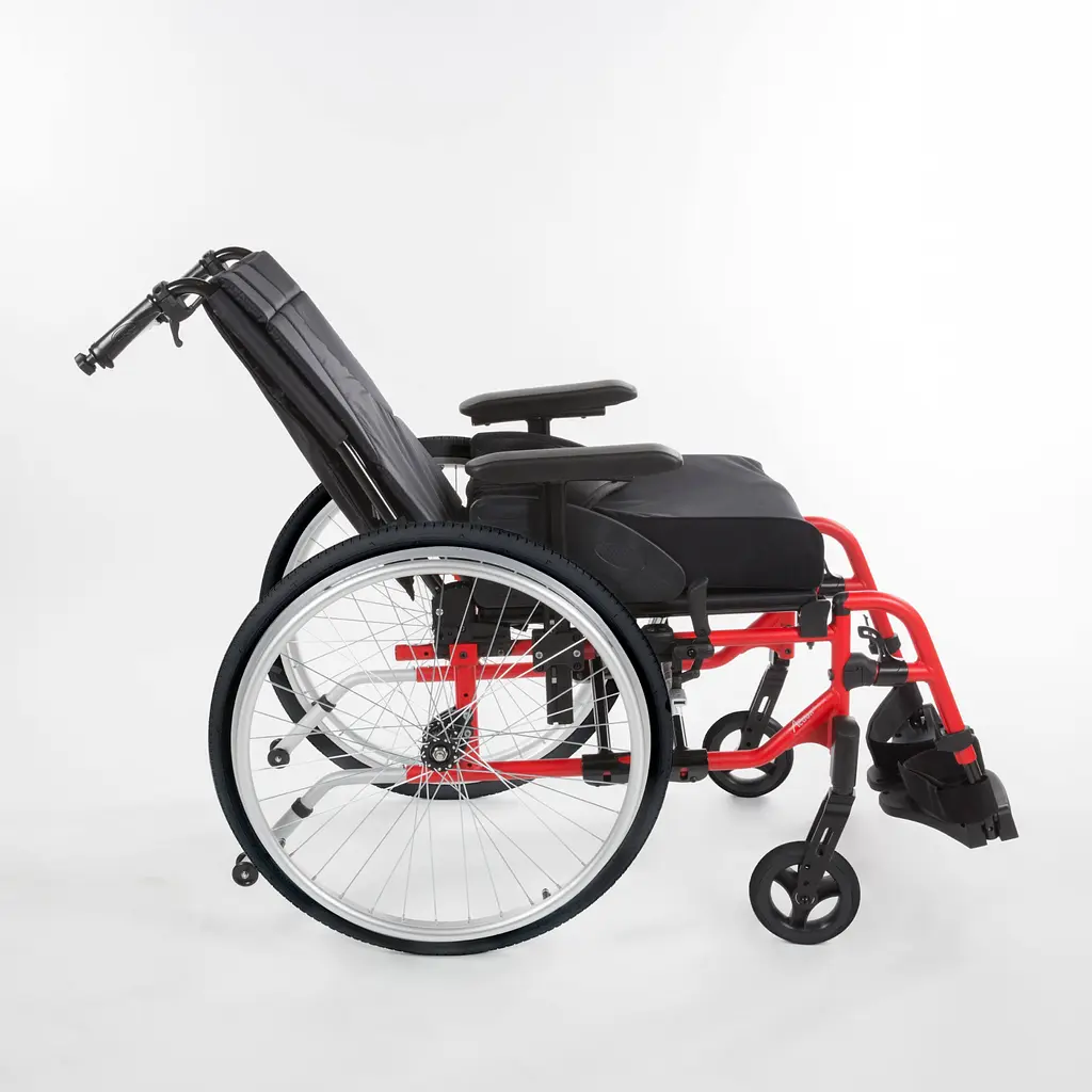 Середньоактивне крісло колісне Invacare Action 4 NG HD (Action 4 NG-1792) - фото 3