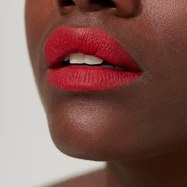 Помада для губ Gosh Velvet Touch Matt Lipstick тон 005 classic red 4 г - фото 4