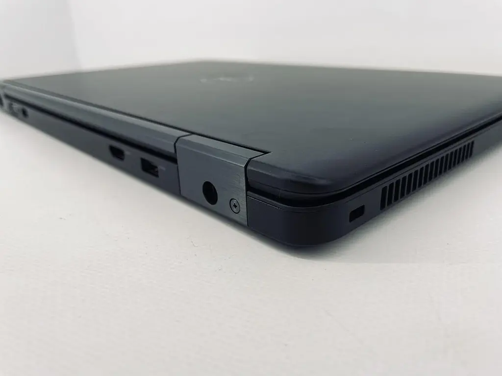 Ноутбук Dell Latitude E5550 FHD (i5-5300U/8/256SSD/830M-2Gb) - Class A "Б/В" - фото 3
