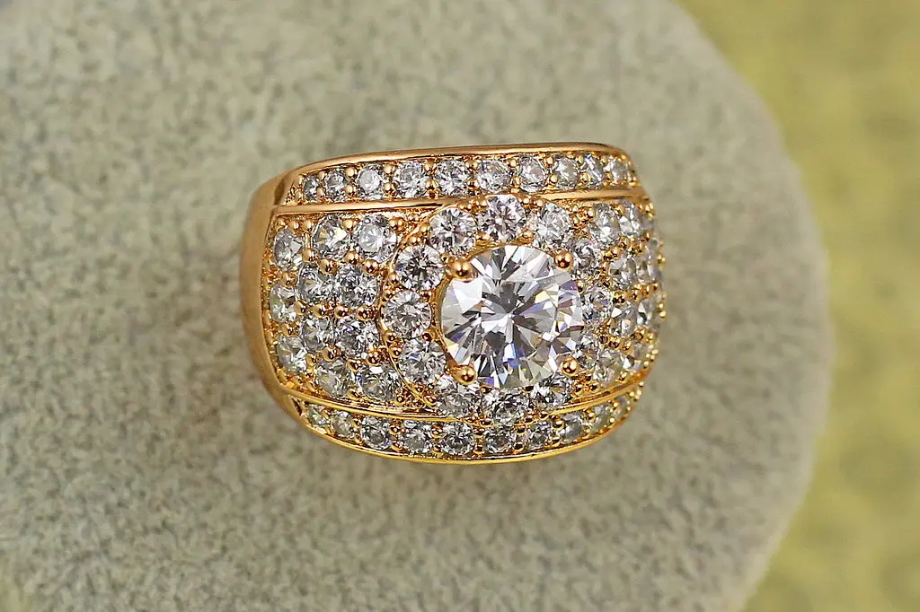 Кільце Xuping Jewelry бочечка з камінням р 19 золотисте - фото 2