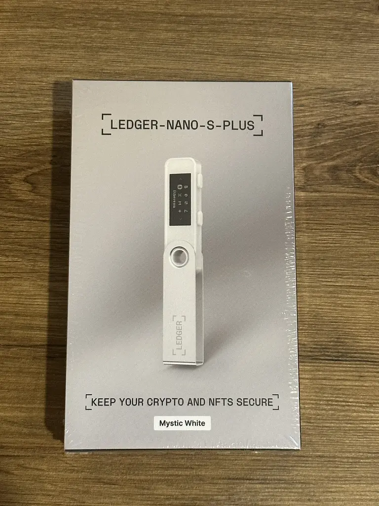 Апаратний гаманець для криптовалют Ledger Nano S Plus Mystic White (LNSPMW) - фото 7