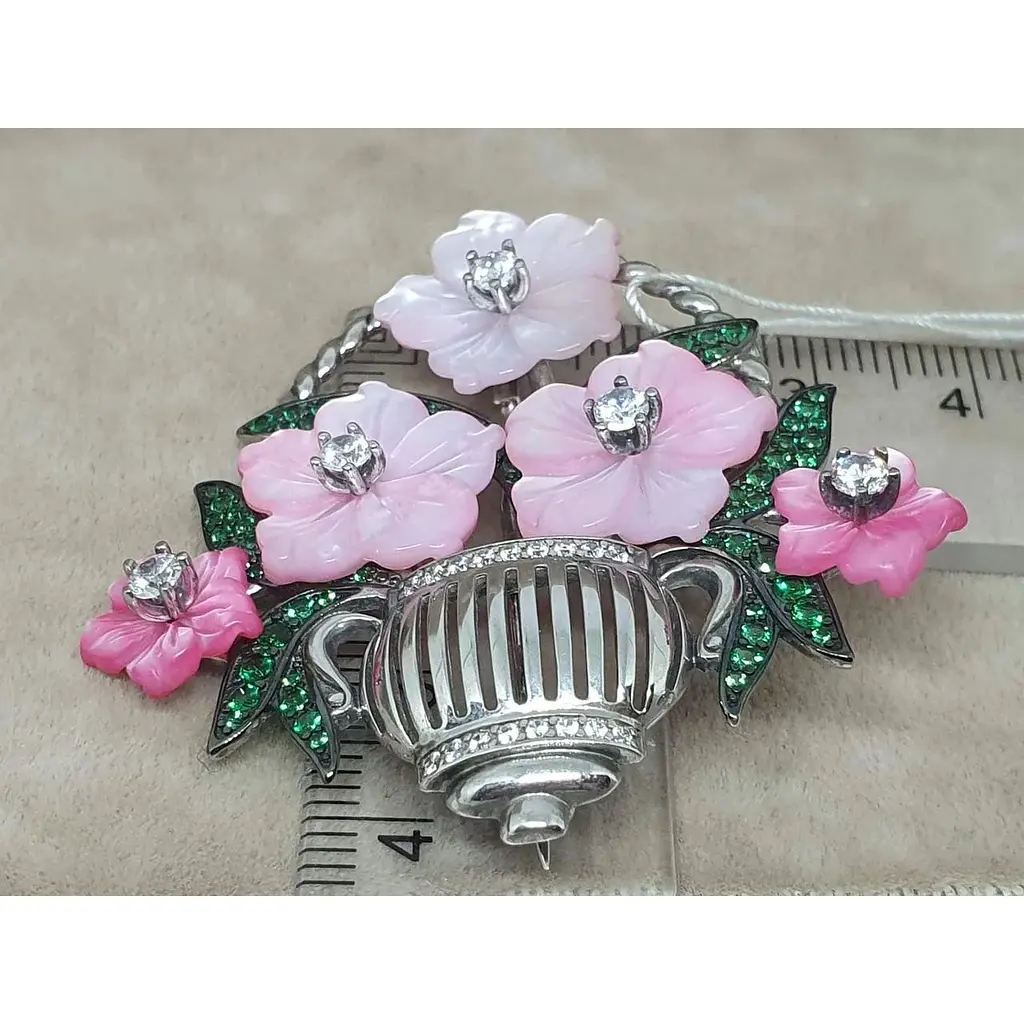 Срібна брошка Tango з перламутром і фіанітами. 660150С - фото 4