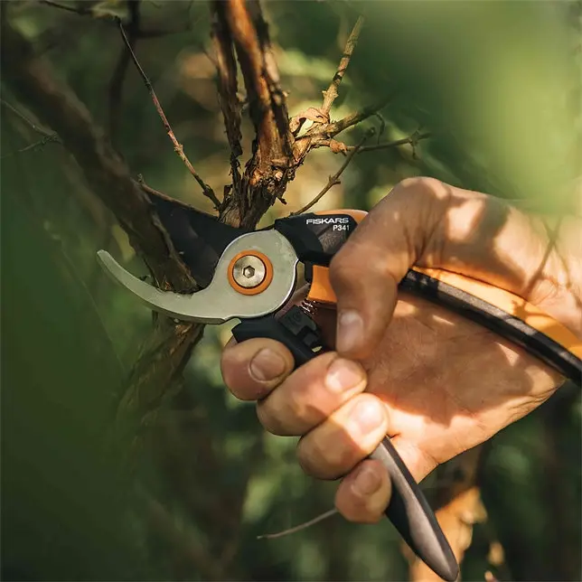 Секатор площинний Fiskars Solid L P341 (1057164) - фото 4