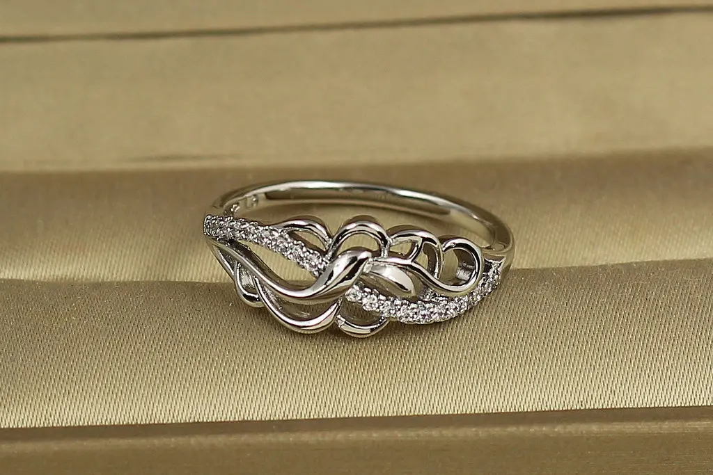 Кільце Xuping Jewelry Пасаж р 19 сріблясте