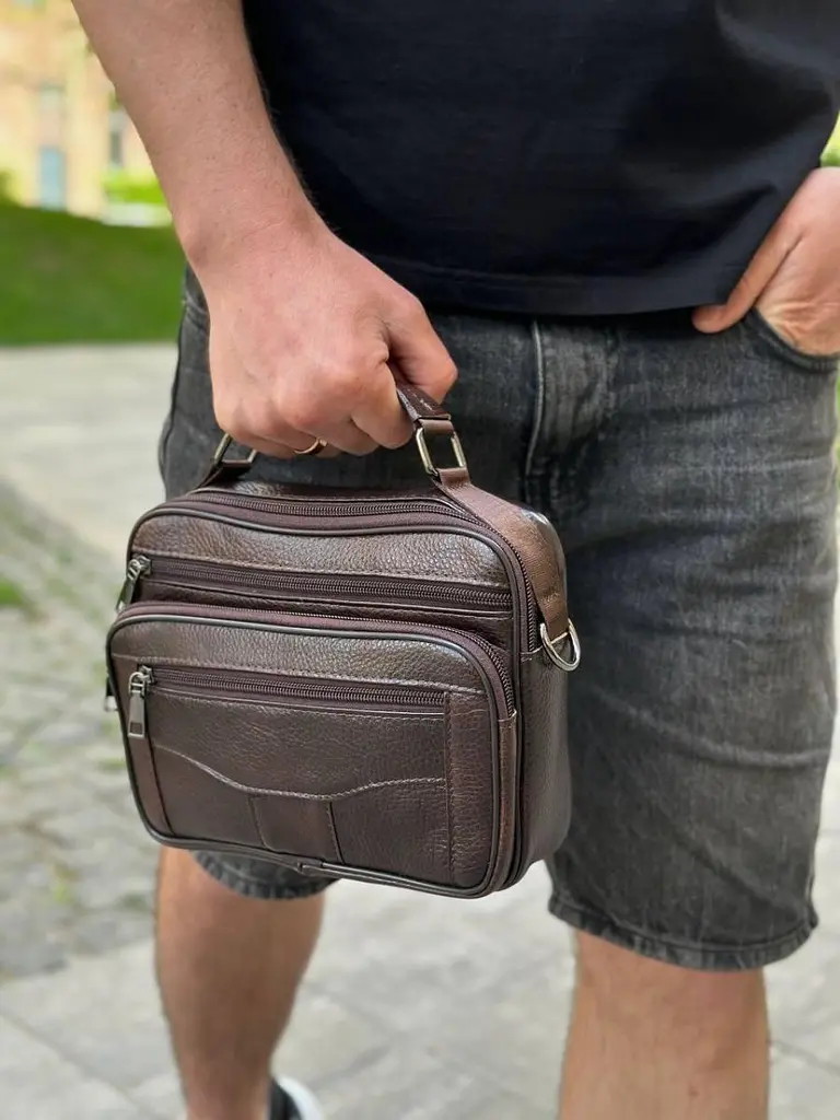 Чоловіча шкіряна сумка барсетка 23х19х7, месенджер через плече з коричневою ручкою BEXHILL 61881B 230 мм - фото 10