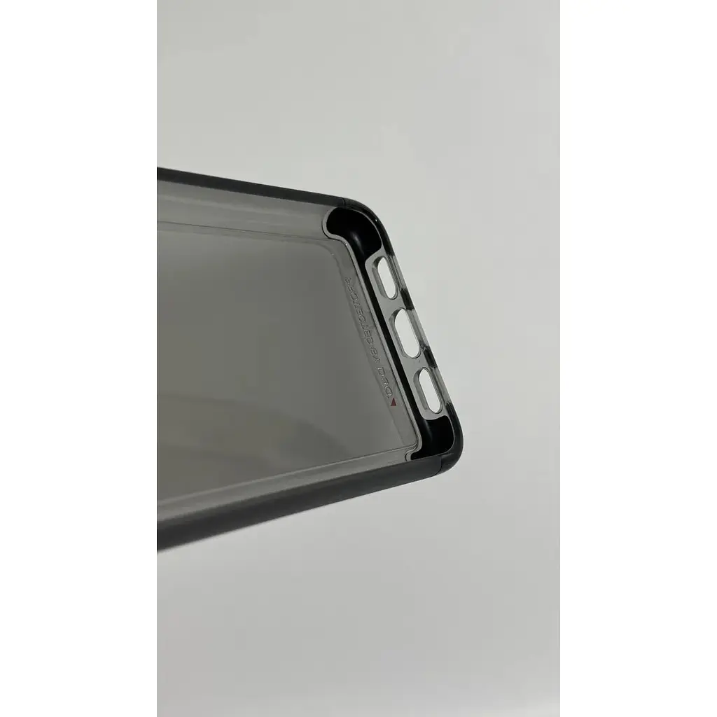 Противоударный силиконовый чехол Gear4 Wembley Palette для Google Pixel 4a (5.8") Smoke (702005704) - фото 10