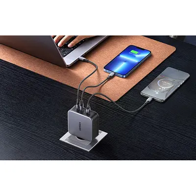 Зарядний пристрій Ugreen 3xUSB 140 Вт (2xUSB-C + USB-A) GaN CD289 з кабелем USB-C — USB-C 1.5 м (90549) - фото 2