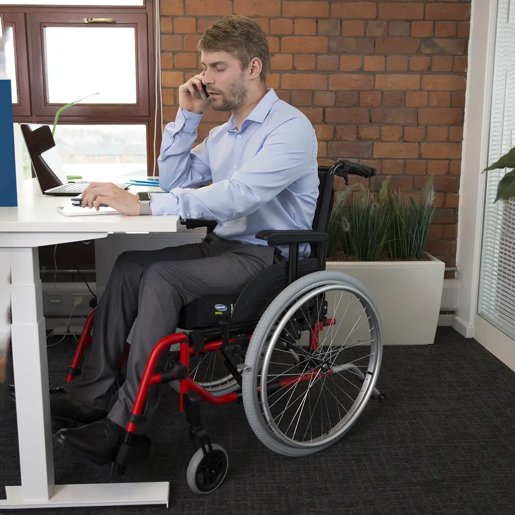 Середньоактивне крісло колісне Invacare Action 4 NG HD (Action 4 NG-1792) - фото 6