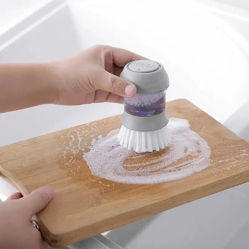 Щітка для посуду з дозатором для миючого засобу Cleaning Pot Brush з підставкою, Kitchen Master Сірий 85607 - фото 6