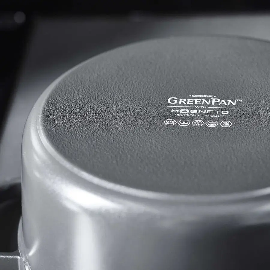Каструля з кришкою GreenPan Featherweights 28 см 6,3 л з керамічним покриттям чорний (CC005057-001) - фото 4