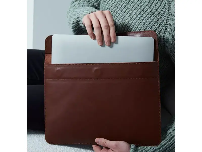 Чохол для ноутбука InCarne Klouz MacBook Air 13 2018-2025 (класична шкіра) коричневий (klouz-brown-air-13) - фото 4