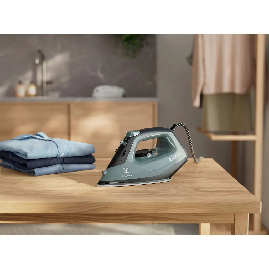 Утюг Electrolux Care 500 E5SI2-6OG черно-зеленый - фото 10