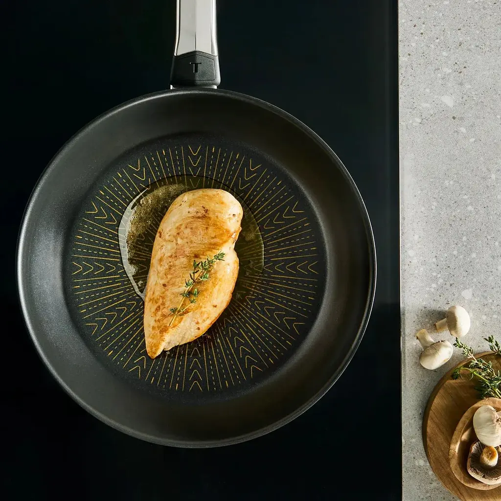 Сковорода Tefal Emotion+ 18 см черная (E3270144) - фото 4