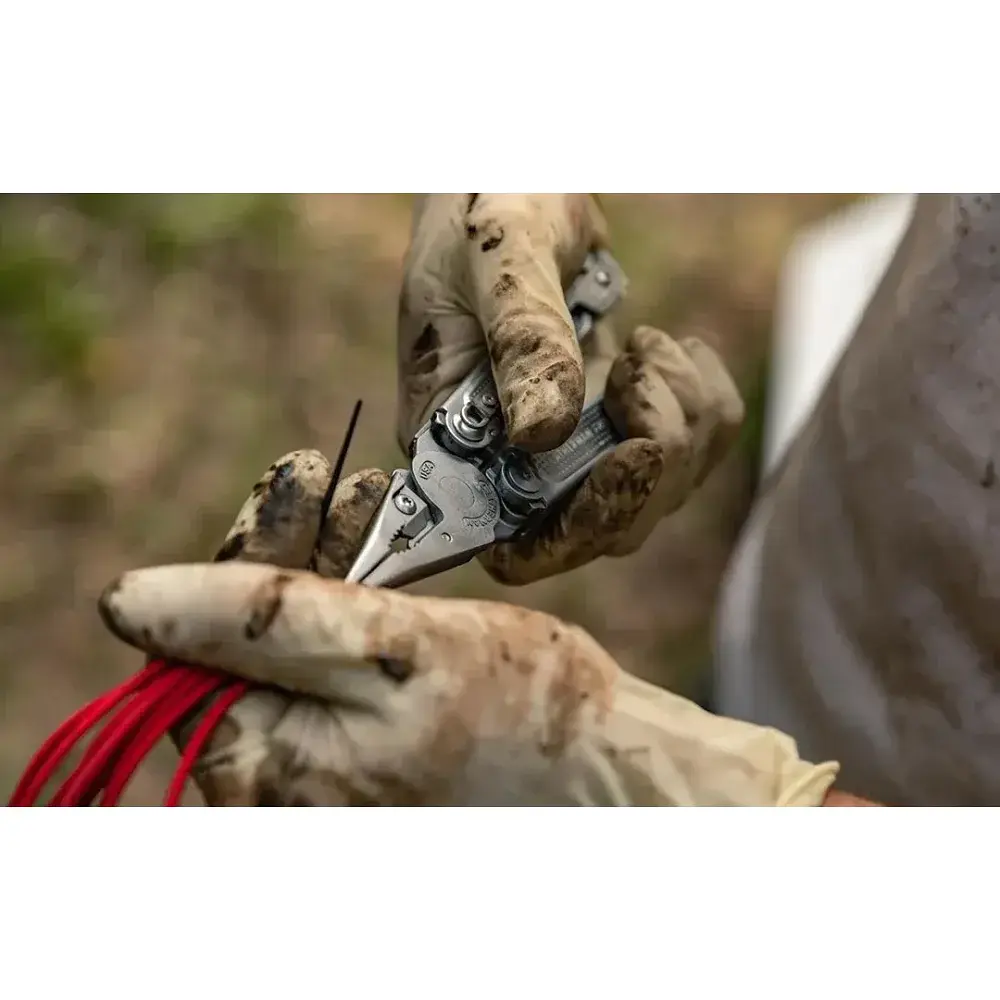 Мультитул Leatherman 832642 Free P4 Silver + чохол - фото 9