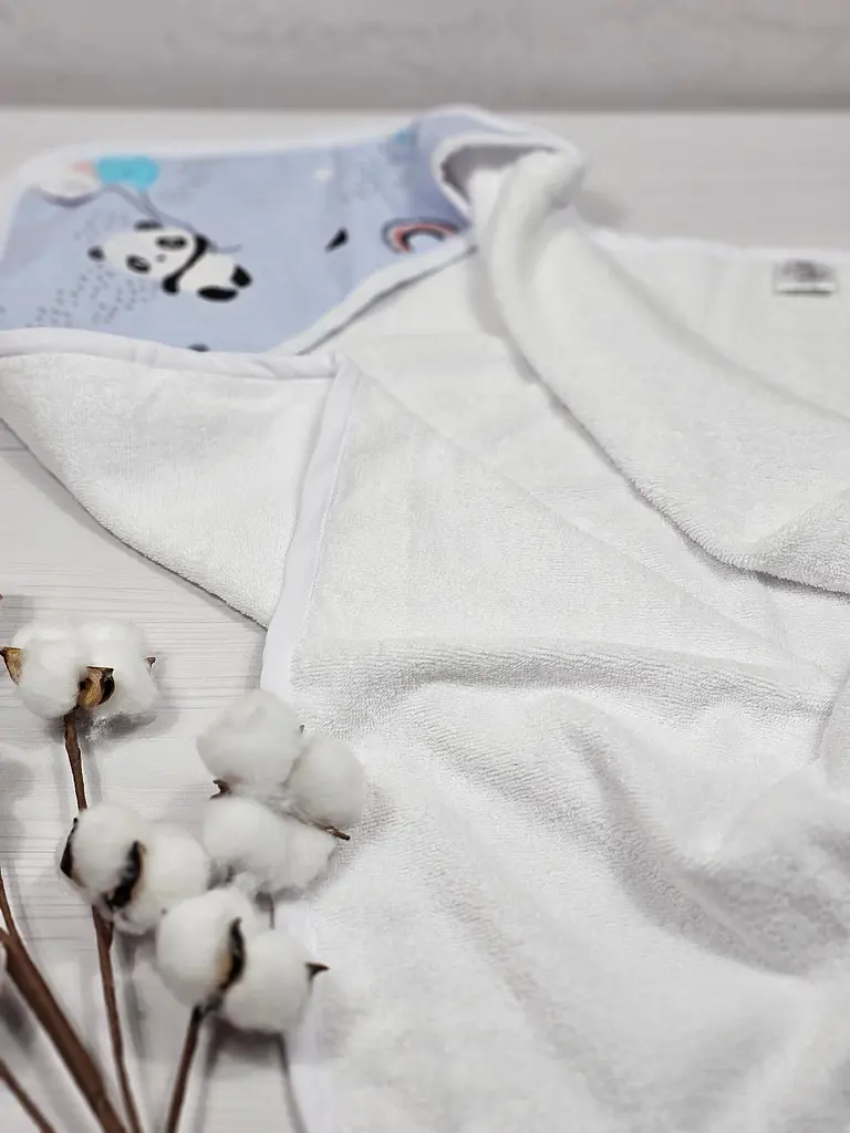 Дитячий рушничок-куточок 80х80 a.l.babybox Панда на кульках Біле - фото 4