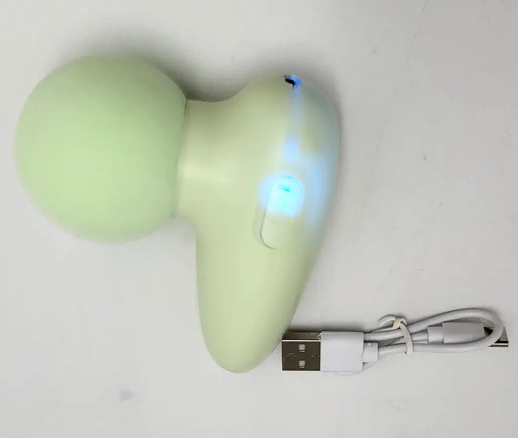 Масажер акумуляторний м'язовий ударний кишеньковий від USB для вібраційного масажу 6 режимів Fascial Gun UKC зелений - фото 3
