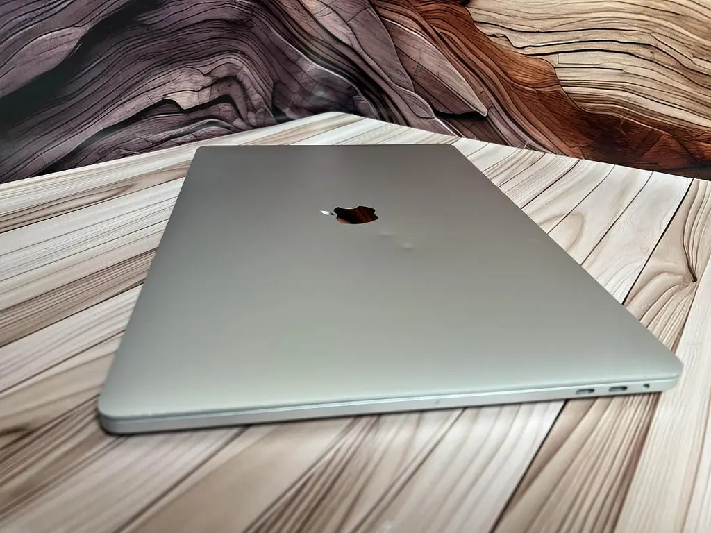 Ноутбук Apple MacBook Pro 16" 2019 i9-9880HK/64/512 (C02FV03RMD6V) Б/в - фото 5
