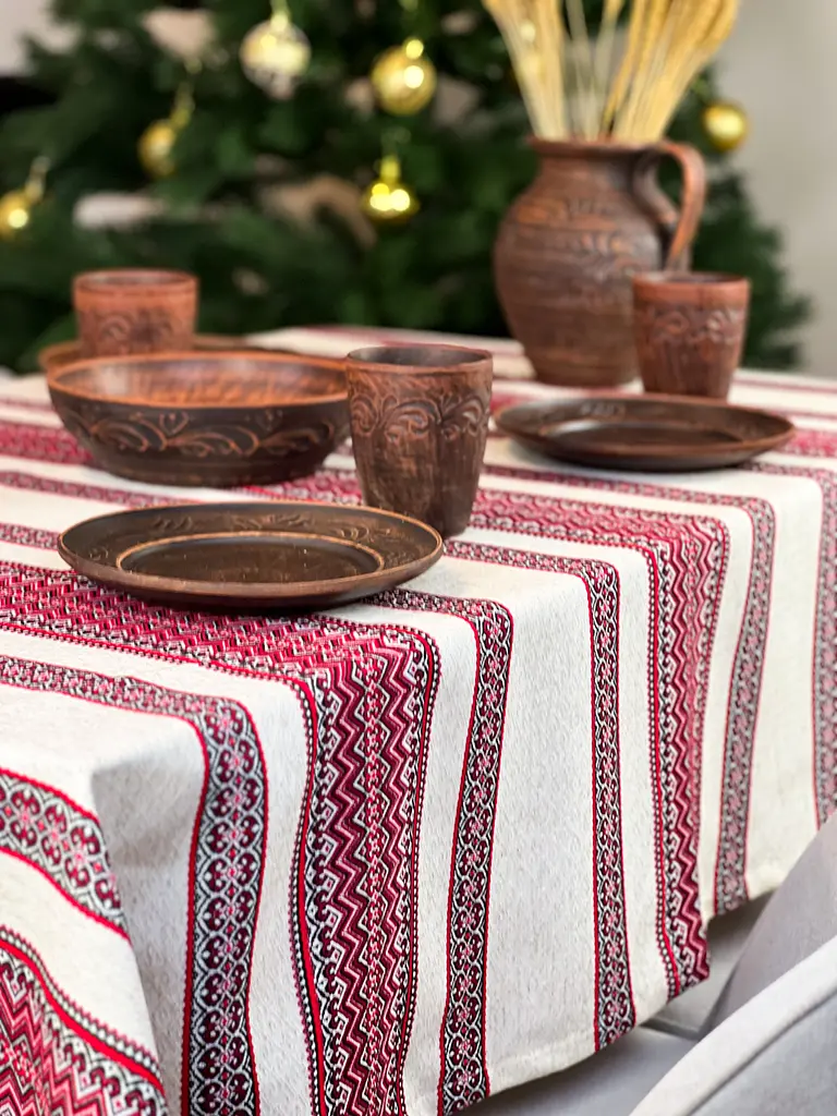 Льняная скатерть рождественская с украинским орнаментом "Рандеву красный" - 150х110 см - фото 9