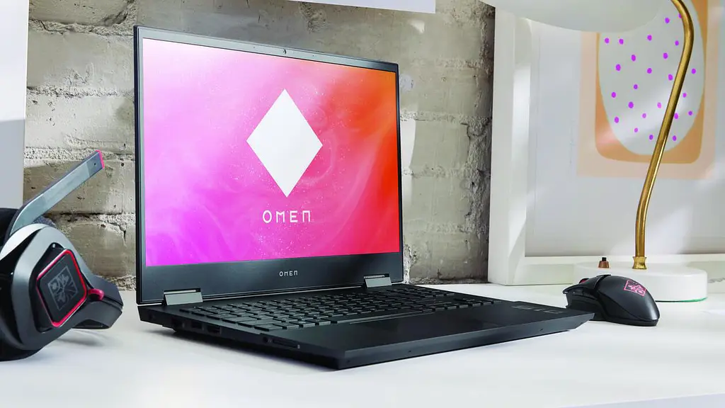 Ноутбук HP OMEN 15-en1010ru 15.6FHD IPS 144Hz/AMD R5 5600H/16/512F/NVD3060-6/DOS/Silver (422N4EA) - фото 2