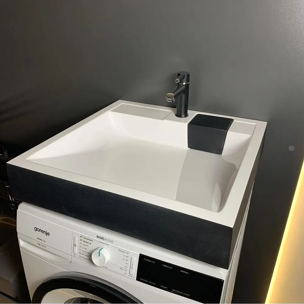 Умивальник на пральну машину без переливу Adamant Washer New Black-White Glossy штучний камінь 59,5 см - фото 2