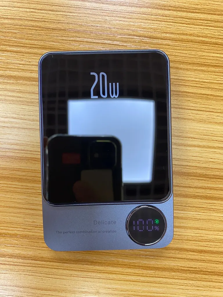 УМБ магнітна Mag Save з бездротовою зарядкою 10000 mAh 20 Вт для iPhone Сірий (Q920WPlus) Power - фото 9