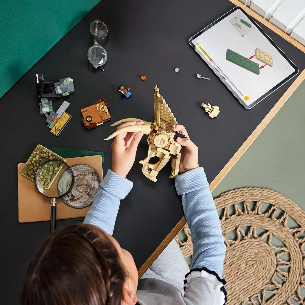 Конструктор LEGO Jurassic World Окаменелости динозавров: череп трицератопса 468 деталей (76969) - фото 14