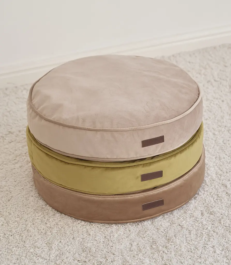 Лежак-подушка ортопедична для собак "Pearl" з ефектом пам'яті Memory Foam бежевий XS 60см - фото 3
