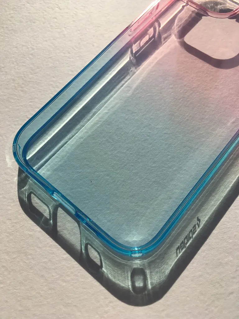 Оригінальний чохол Spigen Liquid Crystal Flex для iPhone 15 (6.1") Gradation Pink ACS06787 - фото 3
