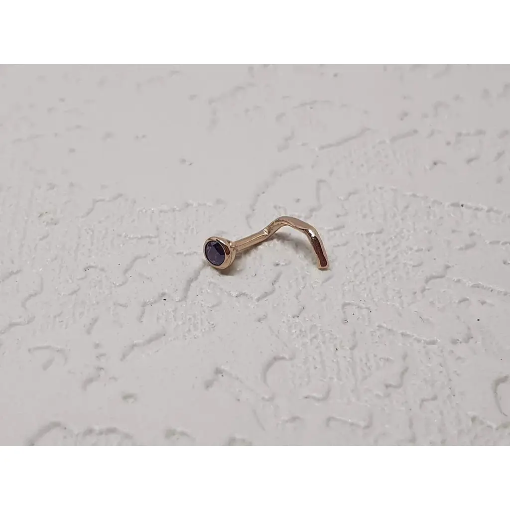 Золота сережка-пірсинг Dear в ніс Dear с фіанітом. 1023.4 Аметистовий - фото 2