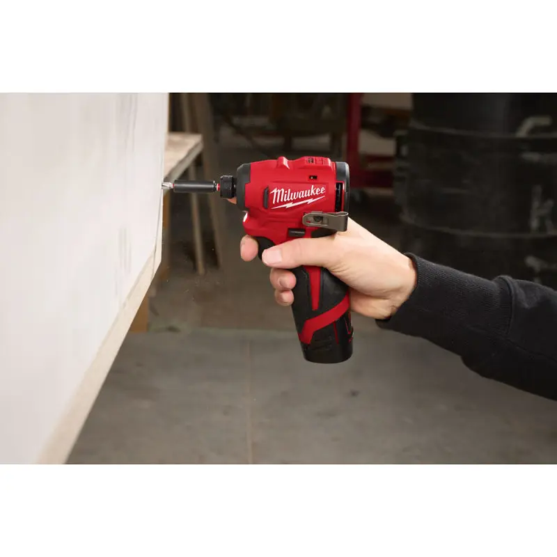 Шуруповерт ударний акумуляторний безщітковий 1/4'' HEX MILWAUKEE, M12 BLIDRC-0, 124Нм (каркас) - фото 3