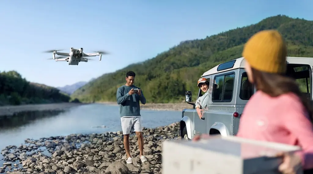 Квадрокоптер DJI Mini 3 with DJI RC Remote Fly More Combo (CP.MA.00000613.01) - фото 10