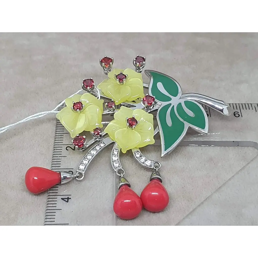 Срібна брошка Tango з перламутром, коралом і фіанітами. 660145А - фото 4