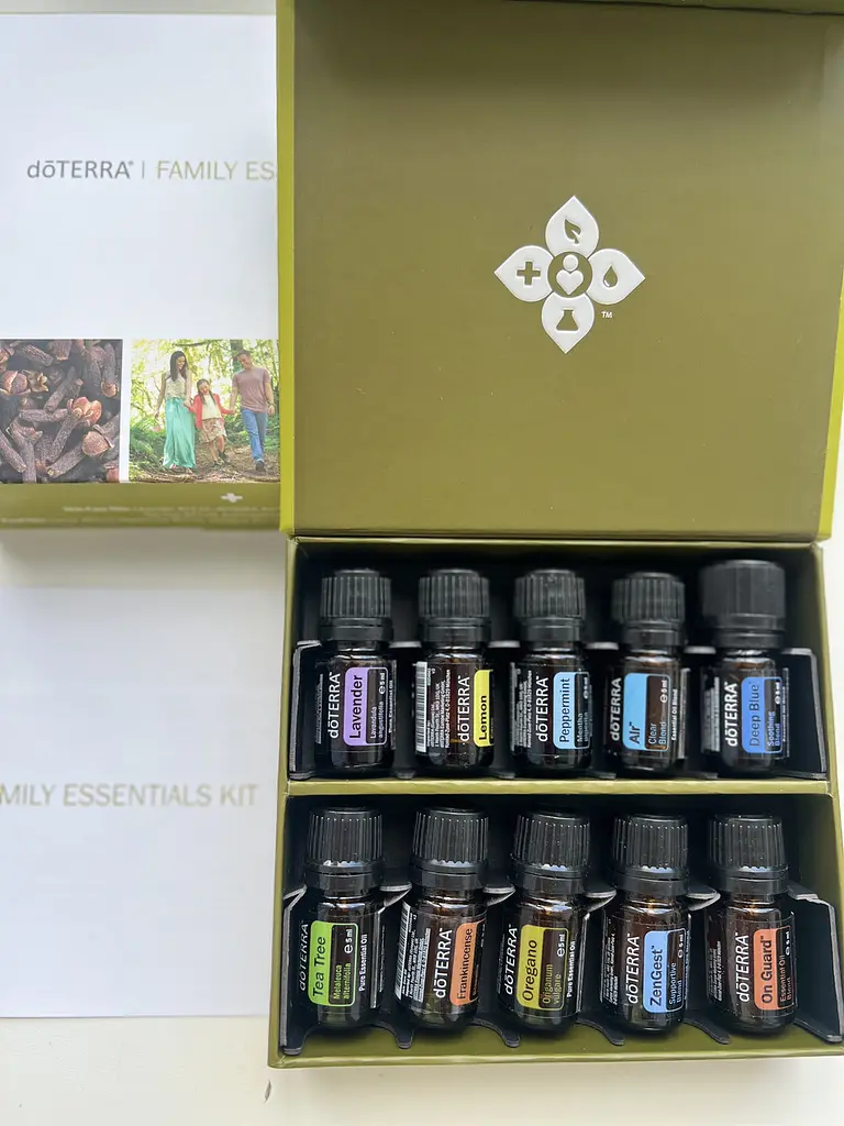 Набір ефірних олій doTERRA «Фемілі Есеншіелз» CPTG — 10 базових масел для всієї родини по 5 мл - фото 3