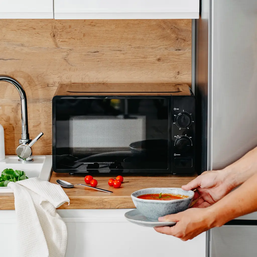 Микроволновая печь Adler AD 6206 20л/ 700Вт/ мех.управл./ откр.кнопкой/ черная - фото 8