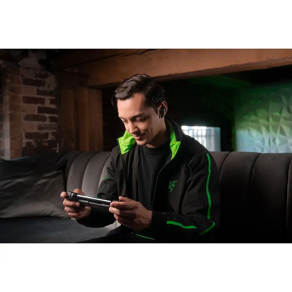Геймпад Razer Kishi V2 for iOS Lightning Black (RZ06-04190100-R3M1) [121855] - фото 8