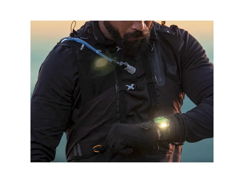 Спортивний годинник Garmin Fenix 8 51mm AMOLED Sapphire Titanium w. Spark Orange/Graphite Silicone Band (010-02905-10/11) - фото 12