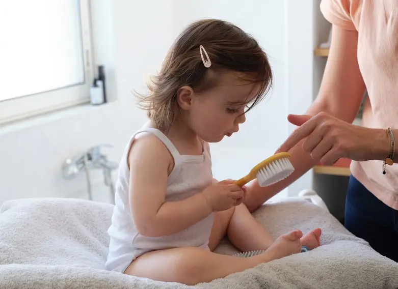 Набір для догляду за волоссям Bebe Confort Brush and Comb Sweet Artic: гребінець + щітка з дзеркальцем (3106209700) - фото 8