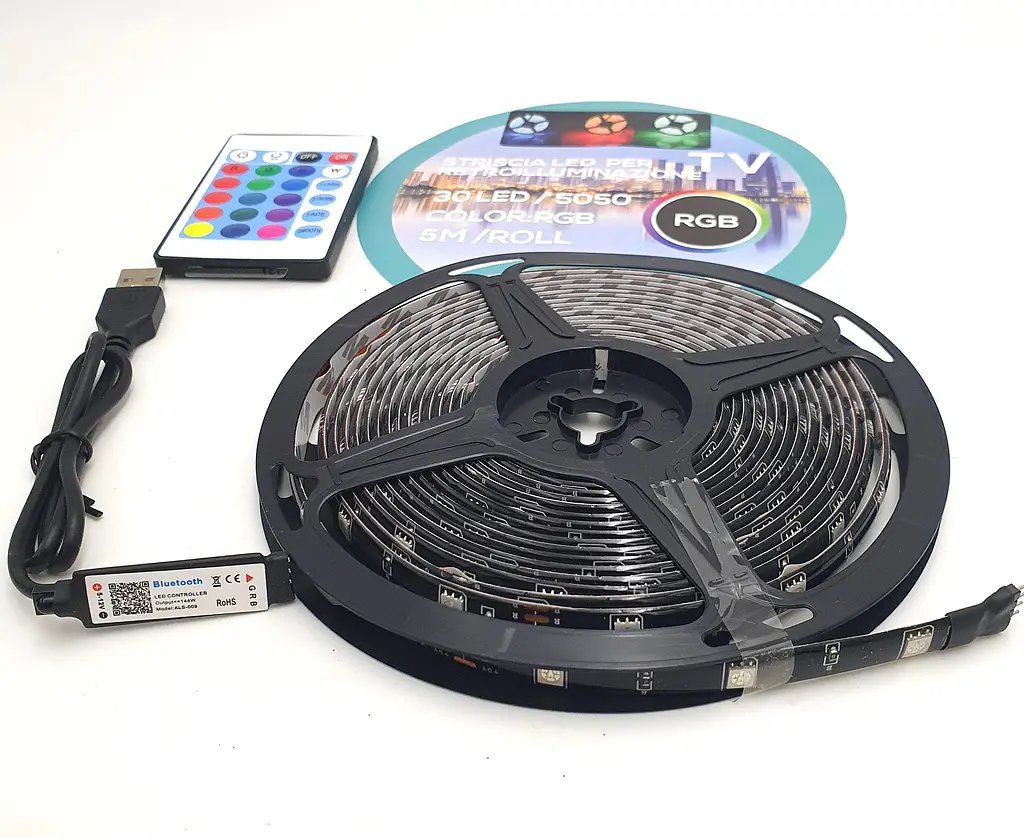 Стрічка світлодіодна RGB 5050 з пультом та Bluetooth управління з телефону від USB для фонового підсвічування у силіконі UKC 5 метрів - фото 2