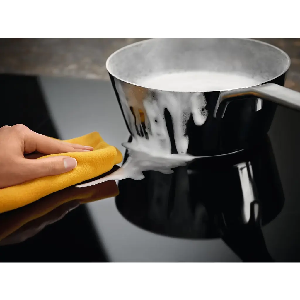 Індукційна варильна поверхня Electrolux CIR60433 [137870] - фото 7